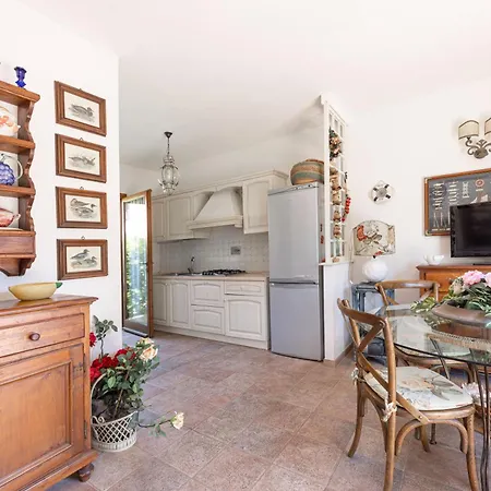 Holiday home Villino La Polveriera A - Goelba *