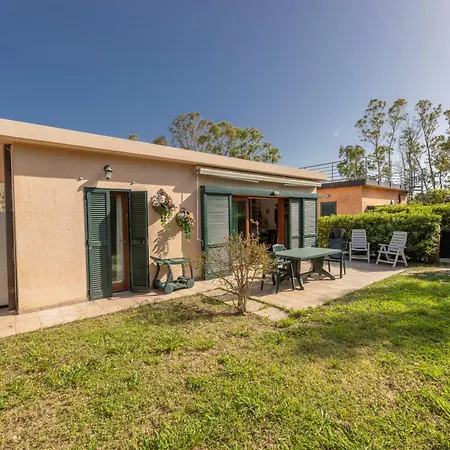 Holiday home Villino La Polveriera A - Goelba Porto Azzurro
